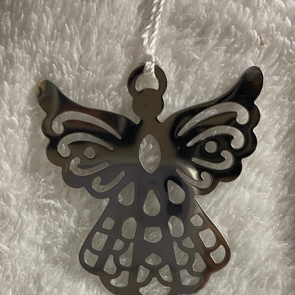 BOGO Set of 4 Metal Alloy Cut Outs Angel, Snowflake, Cardinal, Chevron w/Tassel - Picture 7 of 9